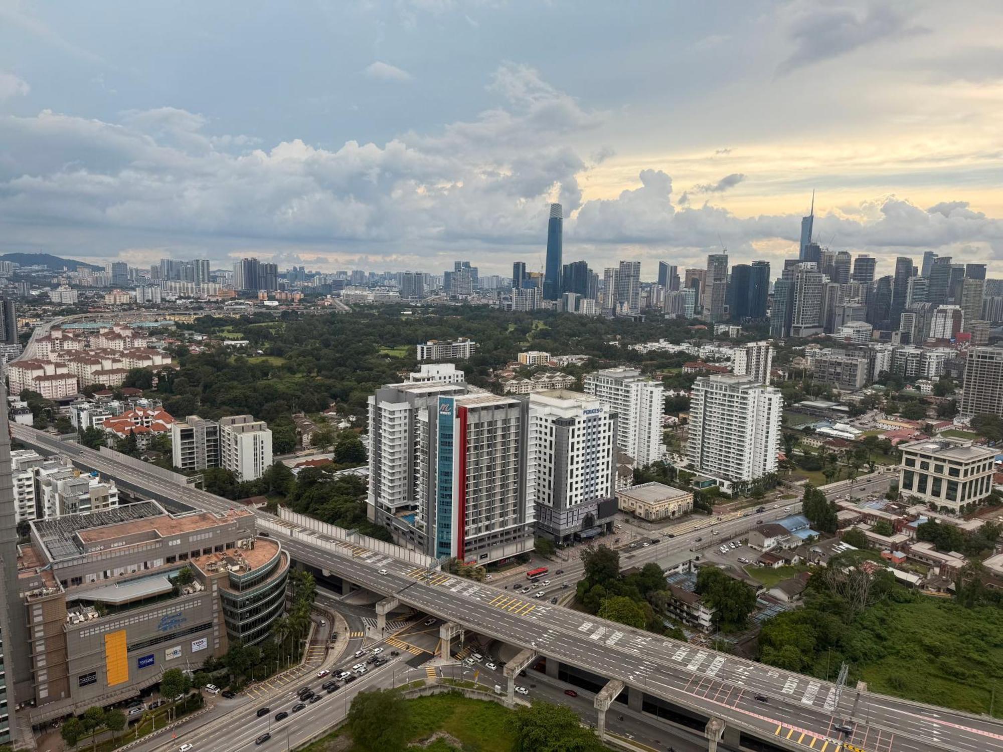 Downtown Retreat 2br At Neu Suites, Pangsapuri